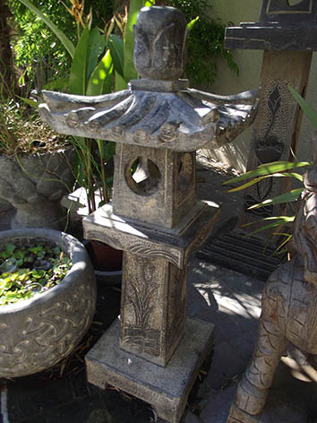 Lil'o bambous - Pagodes chinoises en pierre avec pied carré