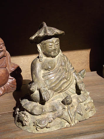 Lil'o bambous - Statue de moine en bronze
