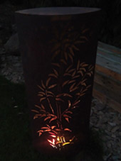 Lil'o bambous - ambiance nocturne - Photophore en métal aux motifs de bambous