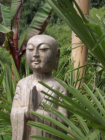 Lil'o bambous - Moine prieur en pierre