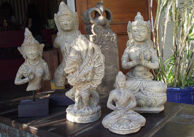 Lil'o bambous - Statues de déesses orientales